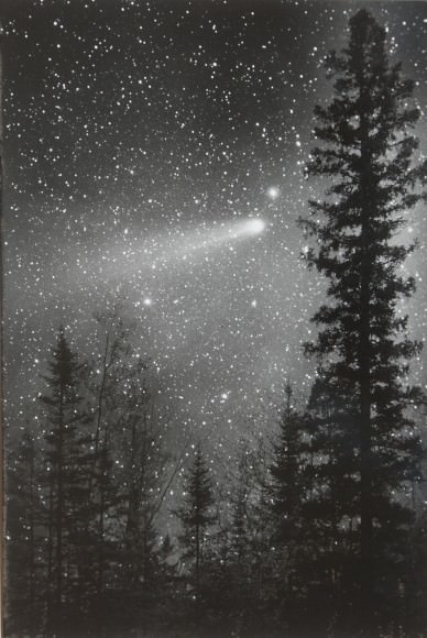 The Eta Aquarid shower originates with material left behind by Halley's Comet when the sun boils dust and ice from its nucleus around the time of perihelion. This photo from May 1986 during its last pass by Earth. Credit: Bob King