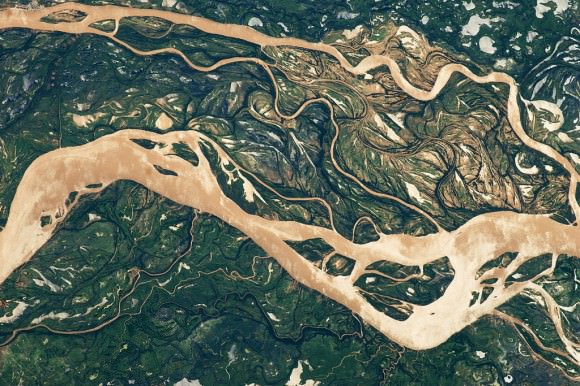 The Parana River in Argentina. Picture taken from the International Space Station. Credit: NASA Earth Observatory