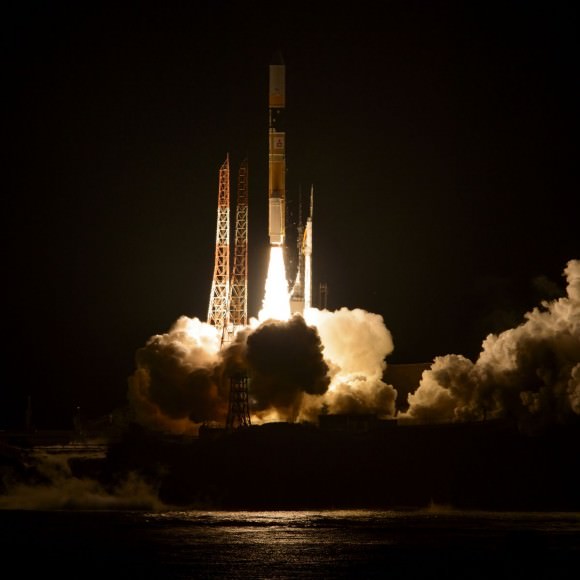 The dramatic night launch of the GPM satellite from Tanegashima, Japan. Credit: NASA/JAXA 