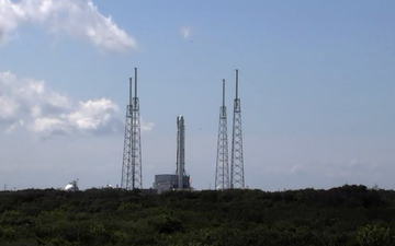 SpaceX Falcon 9 awaits launch on Sept 20, 2014 on the CRS-4 mission. Credit: NASA 