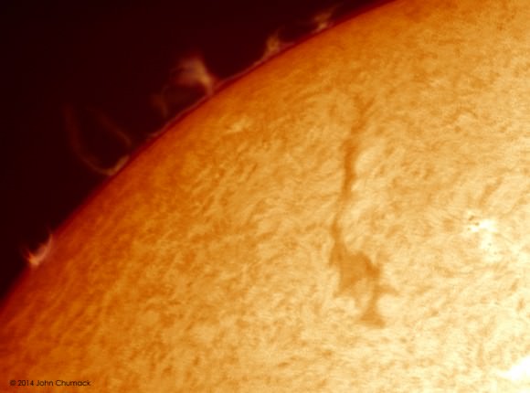 Solar prominences and filaments on the Sun on September 18, 2014, as seen with a hydrogen alpha filter.  Credit and copyright: John Chumack/Galactic Images. 