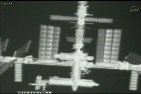 SpaceX Dragon captures view of ISS after departure on Oct. 25, 2014 for return to Earth.  Credit: NASA  TV