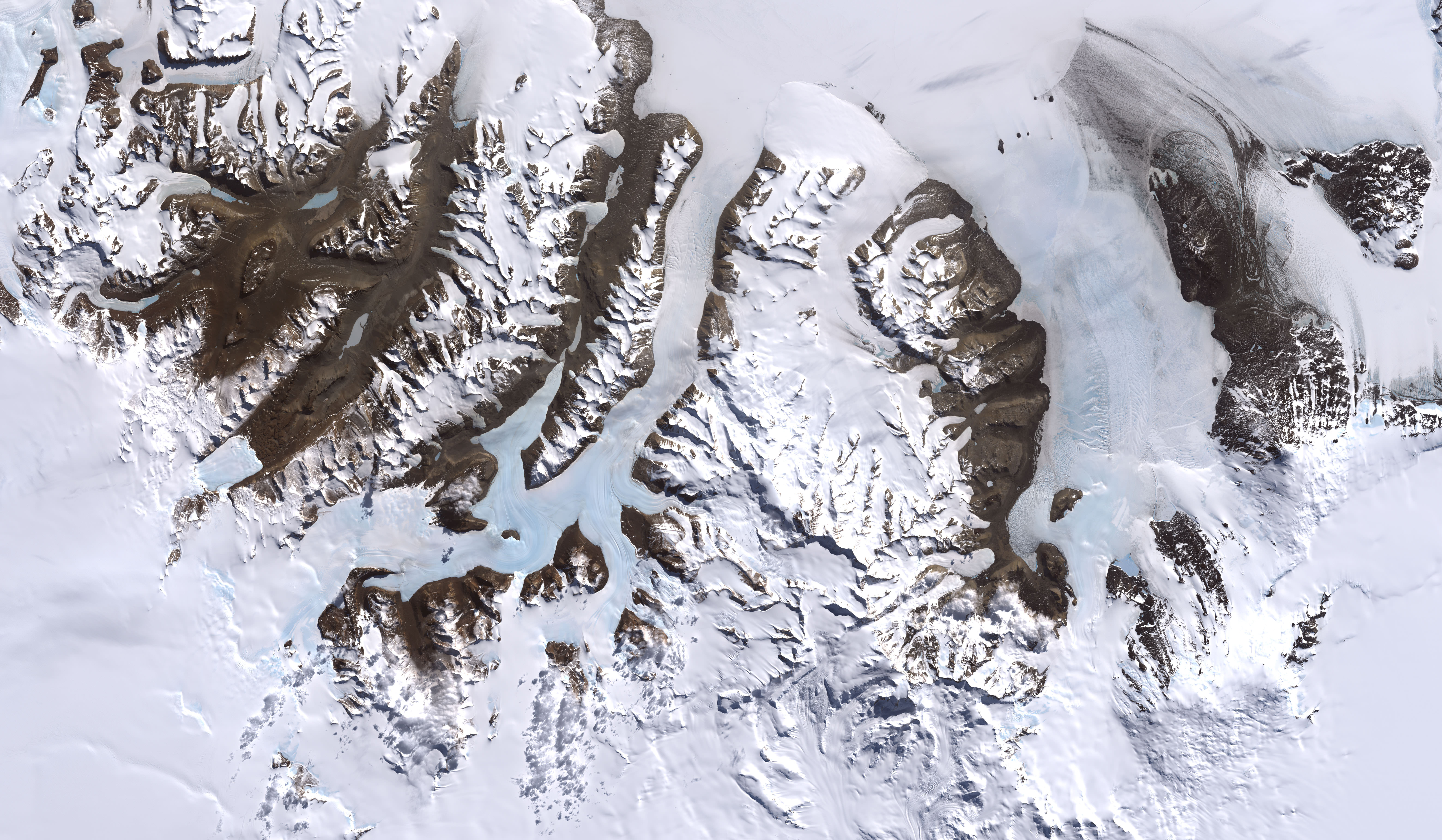 Image of the McMurdo Dry Valleys, Antarctica,  acquired by Landsat 7’s Enhanced Thematic Mapper plus (ETM+) instrument. Credit: NASA/EO