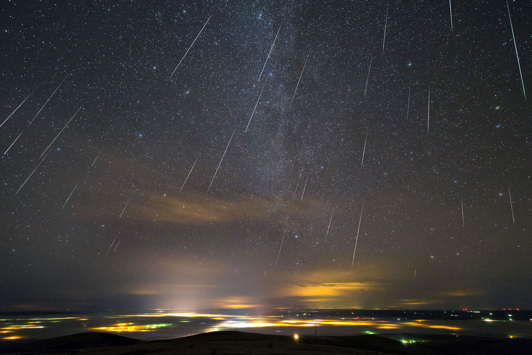 Don't Miss the Geminids this Weekend, Best Meteor Shower of the Year ...