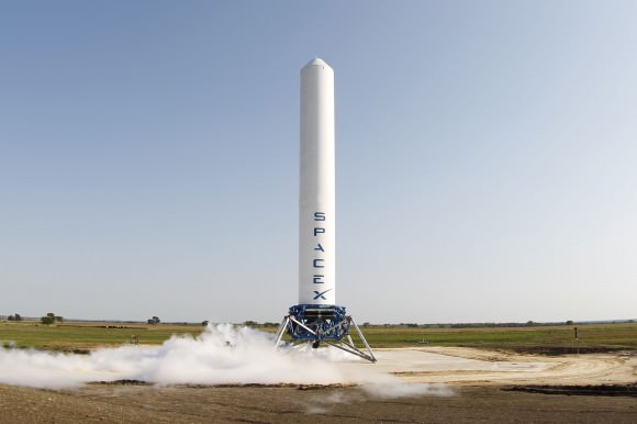 A SpaceX Falcon 9 Grasshopper reusable rocket undergoing testing. Credit: SpaceX