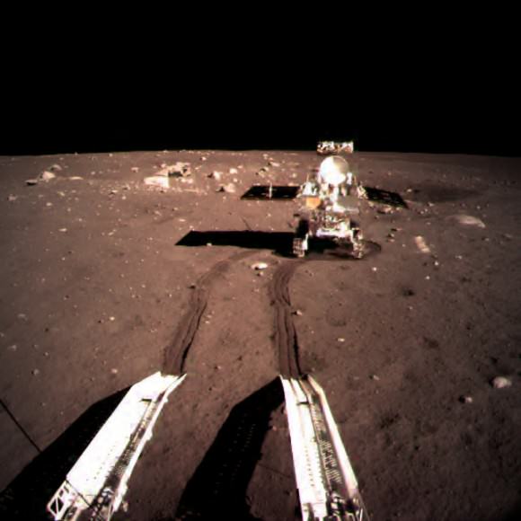 The Yutu rover leaves the Chang'e 3 lunar lander in December 2013. Credit: Chinese Academy of Sciences