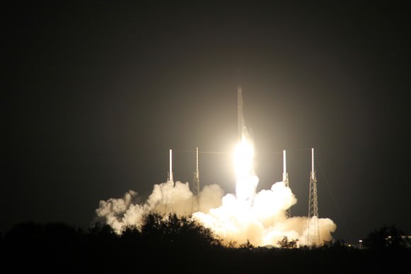SpaceX rocket lifts off from Space Launch Complex 40 at Cape Canaveral Air Force Station carrying the Dragon resupply spacecraft to the International Space Station.   Credit: NASA/Jim Grossmann