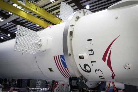 Testing operation of Falcon 9 hypersonic grid fins (x-wing config) launching on next Falcon 9 flight, CRS-5.   Credit: SpaceX/Elon Musk