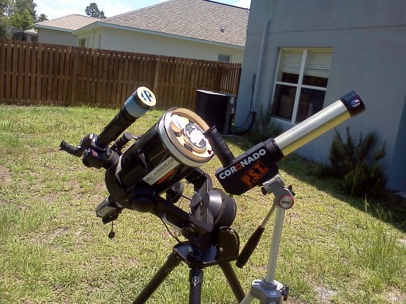 Rigs to view the Sun in both hydrogen-alpha and visible light. Credit: David Dickinson