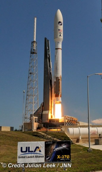 United Launch Alliance Atlas V launch of USAF X-37B orbital test vehicle on May 20, 2015. Credit: Julian Leek