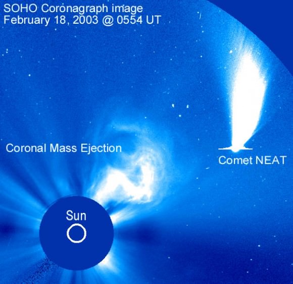 Comet NEAT makes its way through the field of view of SOHO's LASCO C2 camera in 2003. Image credit: NASA/ESA/NRL/Sungrazers