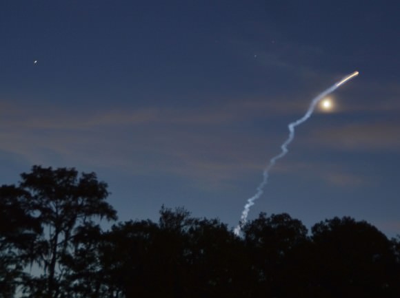A view from Hudson, Florida, about 100 miles west of Cape Canaveral after the launch of the MUOS-4 Satellite on September 2, 2015. Credit and copyright: David Dickinson. 