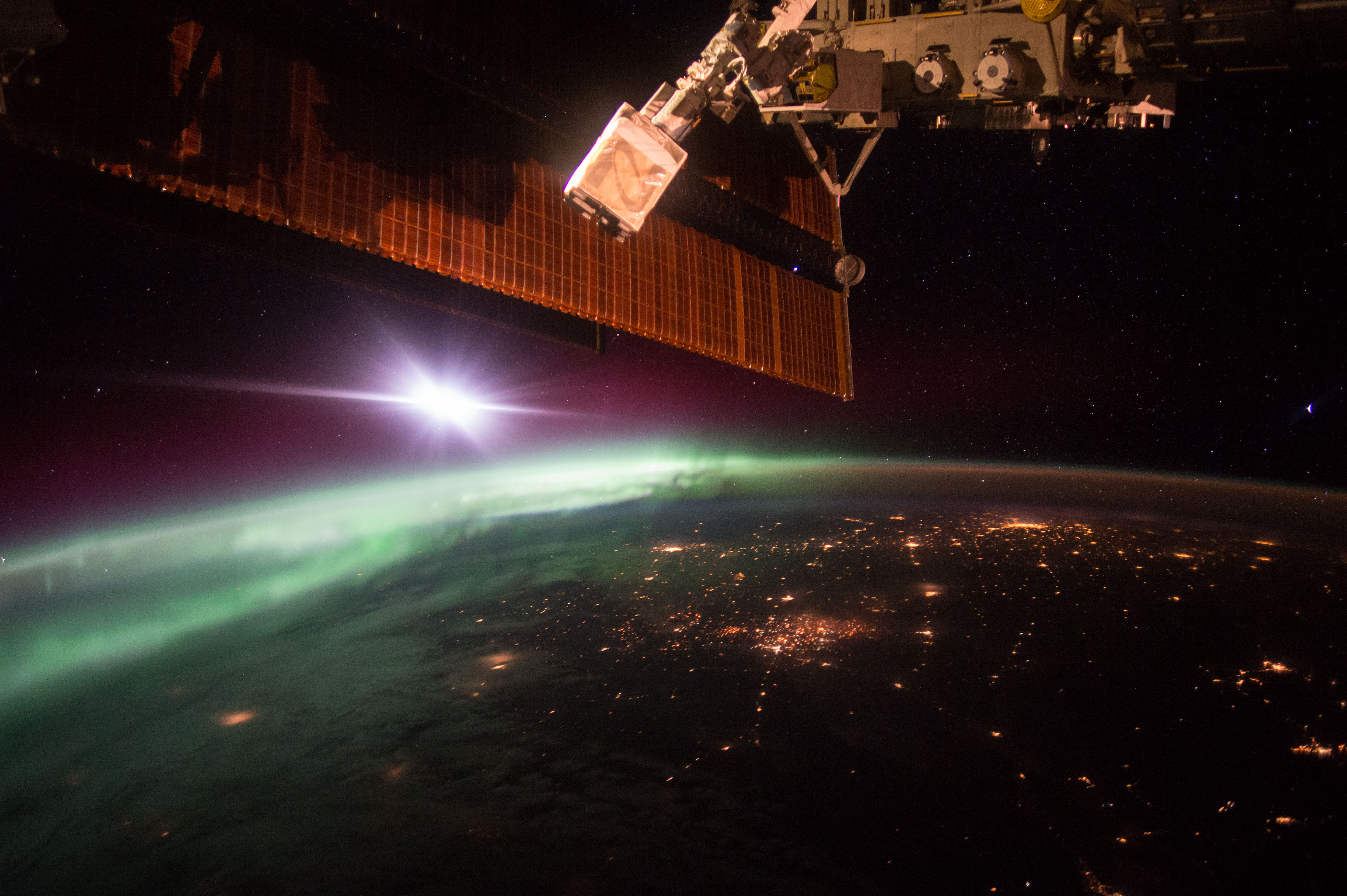 Morning Aurora From the Space Station. NASA astronaut Scott Kelly (@StationCDRKelly) captured this photograph of the green lights of the aurora from the International Space Station on Oct. 7, 2015. Credit: NASA