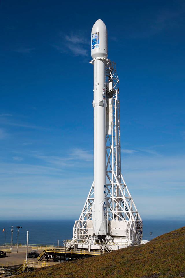 SpaceX Falcon 9 erected at Vandenberg AFB launch pad in California in advance of Jason-3 launch for NASA on Jan. 17, 2016.   Credit: SpaceX
