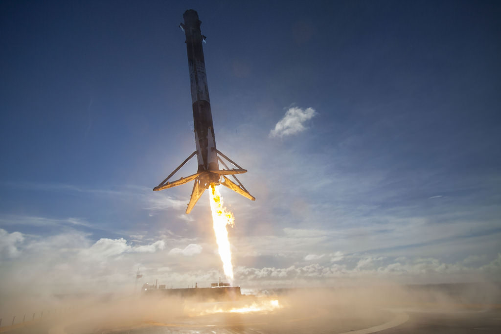 The Falcon9 main stage landing on its drone ship. Image: SpaceX / Public Domain Image