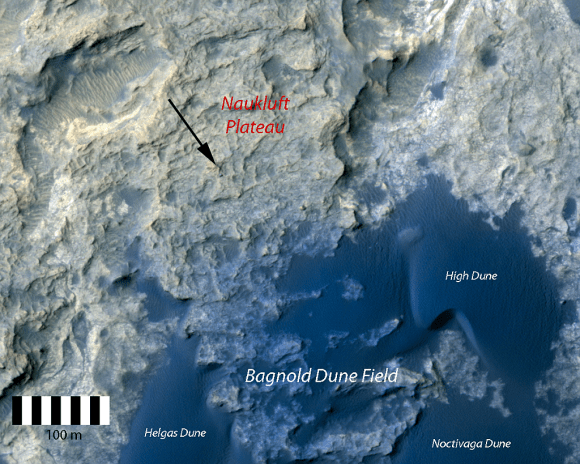 Curiosity on the Naukluft Plateau as captured by HiRise. Image: NASA/JPL/University of Arizona