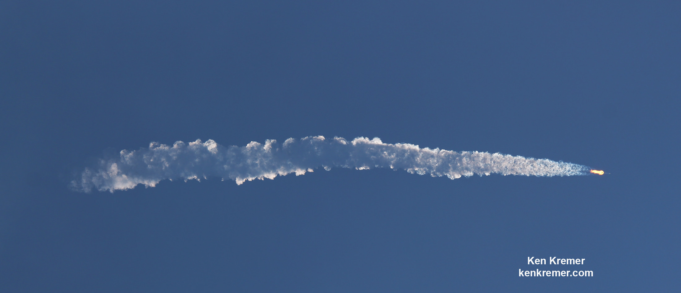 SpaceX Falocn 9 streaks to orbit across the Florida skies after Eutelsat/ABS 2A comsat  launch  on June 15, 2016 from Cape Canaveral Air Force Station, Fl.   Credit: Ken Kremer/kenkremer.com