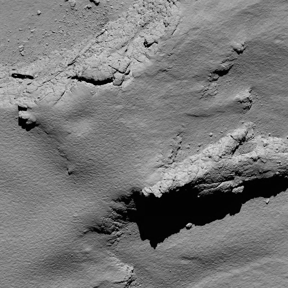 Comet from 5.7 km. Rosetta’s OSIRIS narrow-angle camera captured this image of Comet 67P/Churyumov-Gerasimenko at 08:21 GMT during the spacecraft’s final descent on September 30, 2016. Credits: ESA/Rosetta/MPS for OSIRIS Team MPS/UPD/LAM/IAA/SSO/INTA/UPM/DASP/IDA