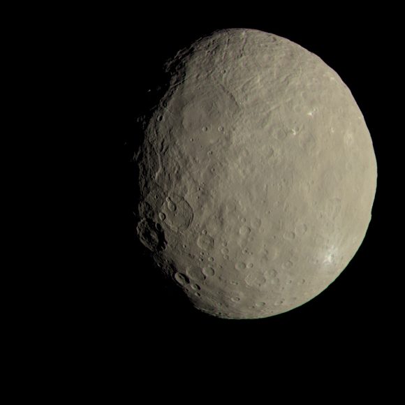 This image of Ceres approximates how the dwarf planet's colors would appear to the eye. Credit: NASA/JPL-Caltech/UCLA/MPS/DLR/IDA