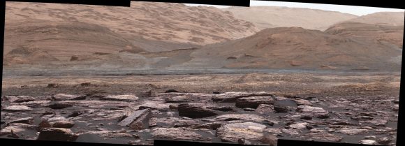 Curiosity picture showing the layers and color variations on Mount Sharp, Mars. Credit: NASA/JPL