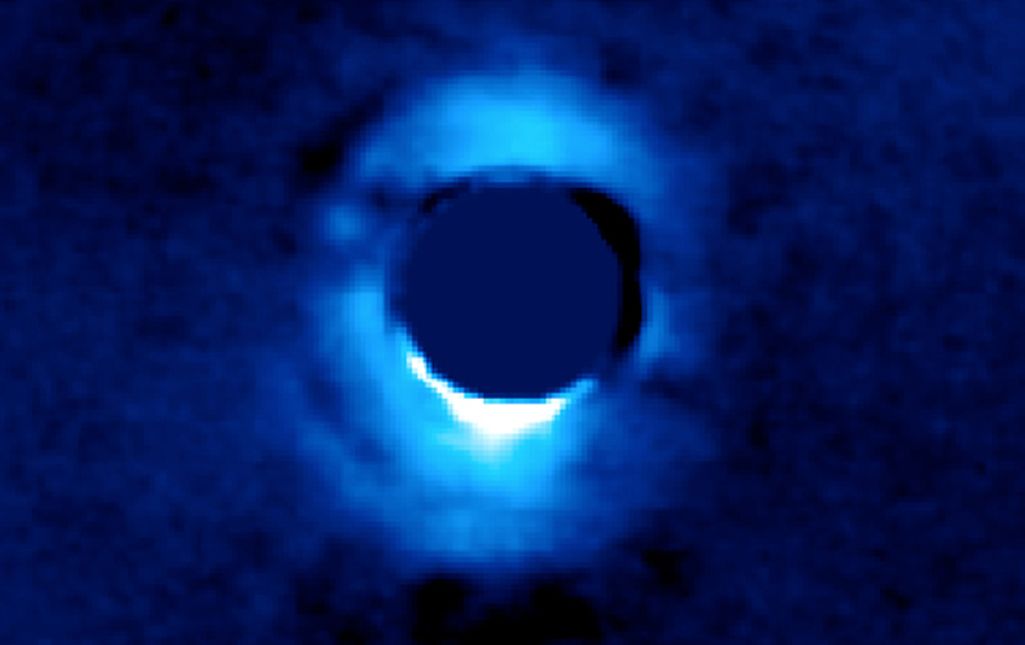 The vortex coronagraph at the Keck Observatory captured this image of the protoplanetary disk surrounding the young star HD 141569. which is about 380 light years from Earth. Image: NASA/JPL-Caltech
