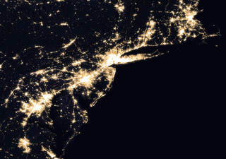 Composite image of Mid-Atlantic and Northeastern U.S. at night, 2016. Credits: NASA Earth Observatory images by Joshua Stevens, using Suomi NPP VIIRS data from Miguel Román, NASA's Goddard Space Flight Center