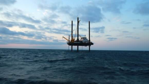 The drilling rig off the coast of the Yucatan. The rig was there in the Spring of 2016 obtaining samples from the seafloor. Image: BBC/Barcroft Productions.