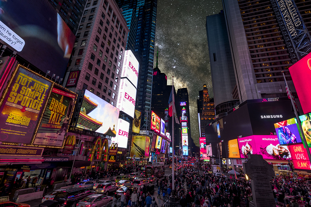 A view of NYC with the Milky Way restored. Image Credit: Harun Mehmedinovic & Gavin Heffernan