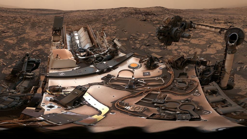 Curiosity tomó esta panorámica de 360 ​​grados el 9 de agosto en su ubicación en Vera Rubin Ridge.  Crédito de la imagen: NASA/JPL-Caltech/MSSS 
