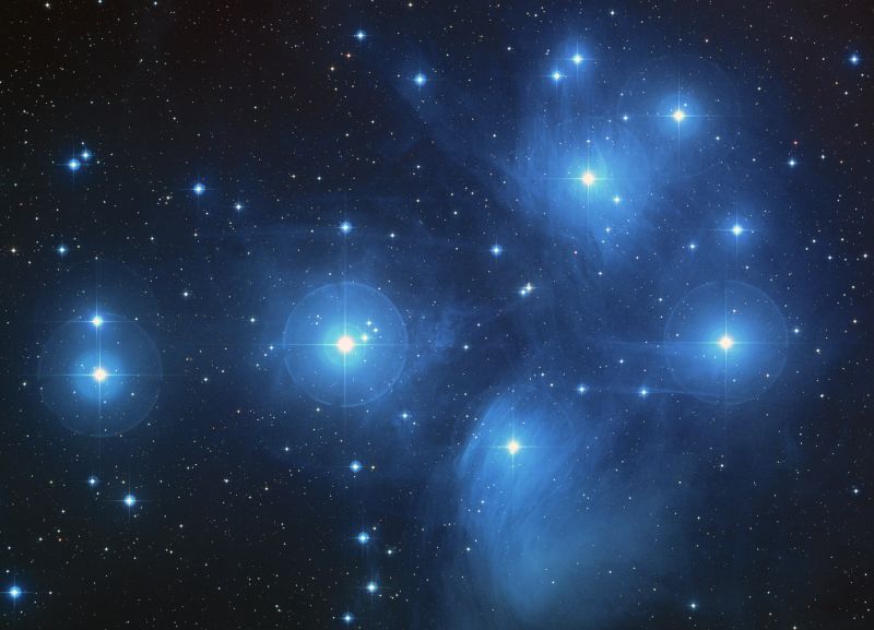 The most well-known open cluster is probably the Pleiades, or Seven Sisters. The Japanese call it the Subaru cluster, and keen observers might recognize its pattern on the Subaru automobile logo. Image: By NASA, ESA, AURA/Caltech, Palomar Observatory. http://hubblesite.org/newscenter/archive/releases/2004/20/image/a/, Public Domain, https://commons.wikimedia.org/w/index.php?curid=7805481