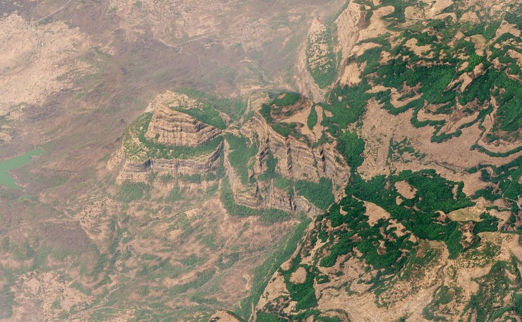 n oblique satellite image of the Deccan Traps from SkySat. Image Credit: By Planet Labs, Inc - https://medium.com/planet-stories/earths-wonders-like-you-ve-never-seen-them-before-ac9e2f39aa56, CC BY-SA 4.0, https://commons.wikimedia.org/w/index.php?curid=68017726