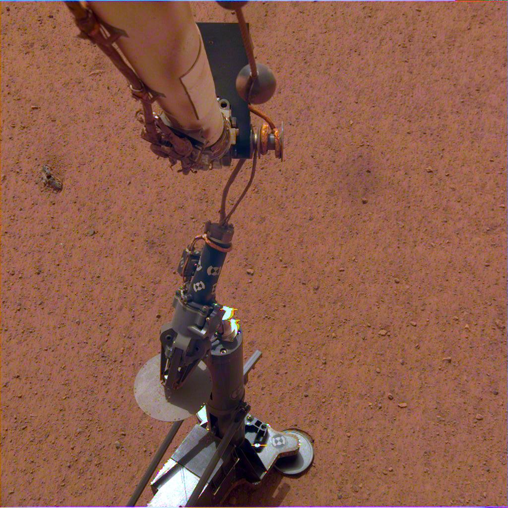 The HP3 on the surface of Mars. Image Credit: NASA/JPL-Caltech/DLR