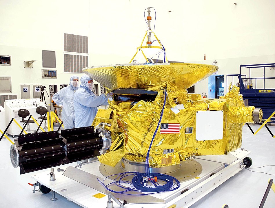 New Horizons is a pretty small spacecraft, and so it its dish. A Pluto Orbiter would need a much larger, more powerful data transmission system. Image Credit: By NASA - http://mediaarchive.ksc.nasa.gov/detail.cfm?mediaid=27362, Public Domain, https://commons.wikimedia.org/w/index.php?curid=401365
