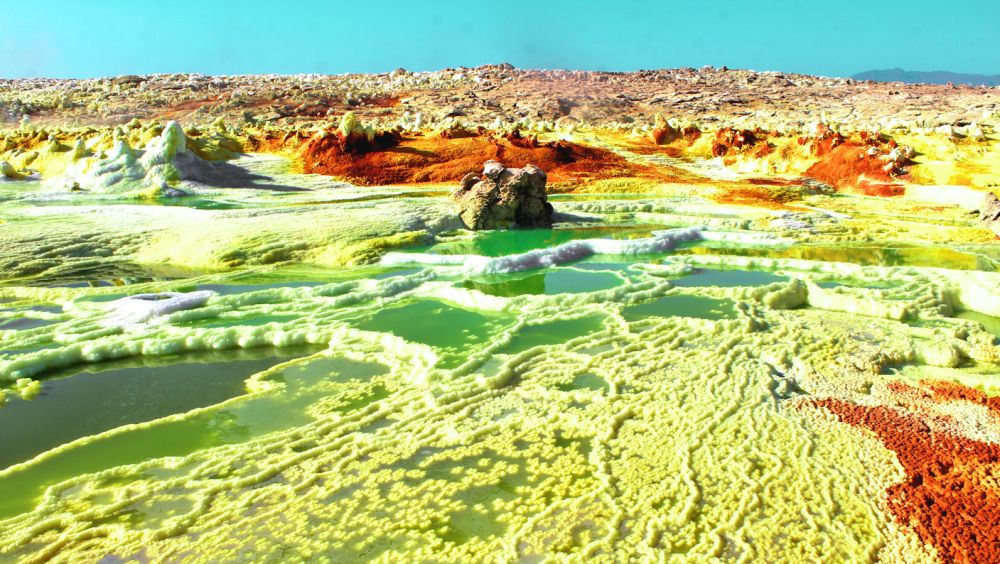 Hydrothermal chimneys, salt pillars and terraces of Dallol, Ethiopia. Image Credit: By Electra Kotopoulou - Own work, CC BY-SA 4.0, https://commons.wikimedia.org/w/index.php?curid=74988059