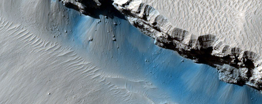 HiRise image of boulders on the floor of Cerberus Fossae. Image Credit:  NASA/JPL/UArizona