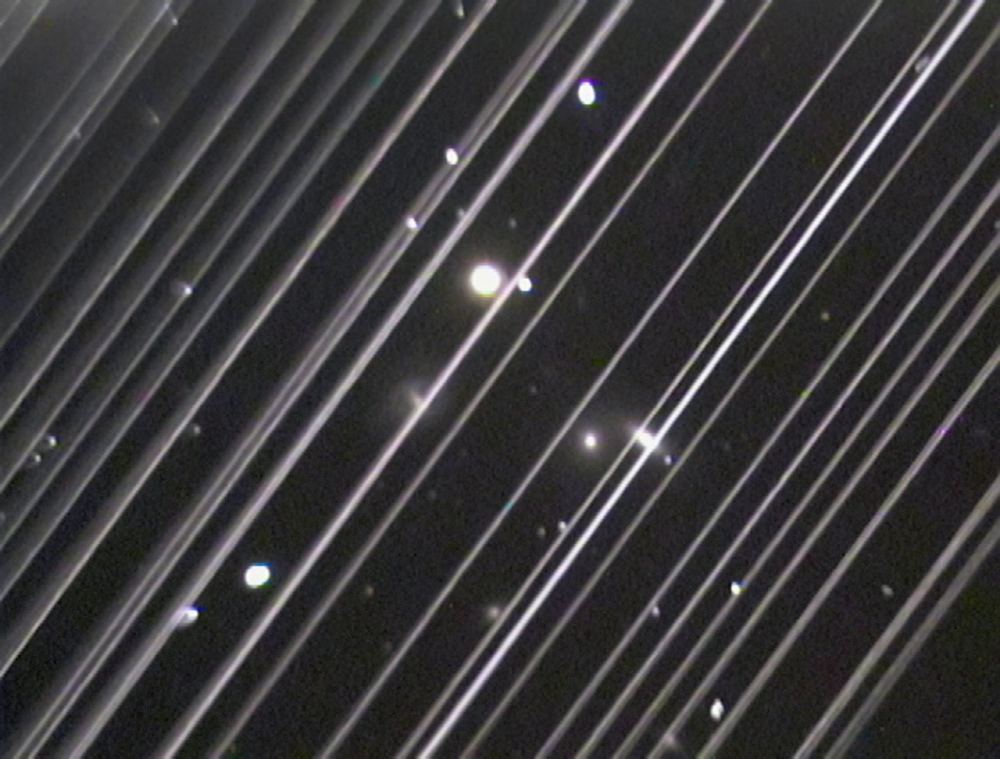 starlink satellite streaks