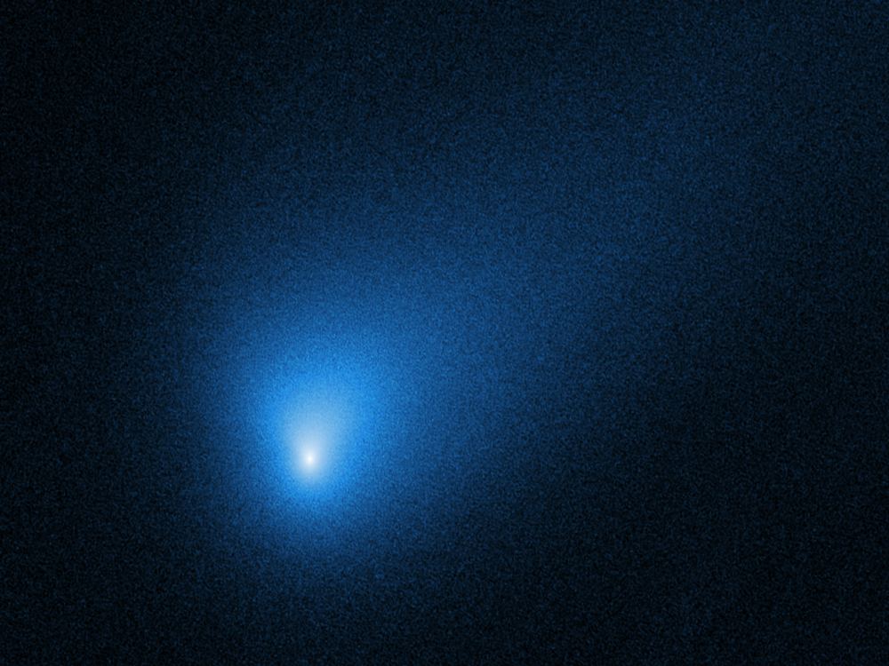 A Hubble image of Comet 2IBorisov from October 2019. Its size was difficult to determine because it never came closer than about 300 million km. Early estimates suggest it was anywhere between 1.4 to 16 km in diameter but later estimates shrunk that down to 0.5 km. Image Credit: By NASA, ESA, and D. Jewitt (UCLA) - https://imgsrc.hubblesite.org/hvi/uploads/image_file/image_attachment/31897/STSCI-H-p1953a-f-1106x1106.png, Public Domain, https://commons.wikimedia.org/w/index.php?curid=83146132