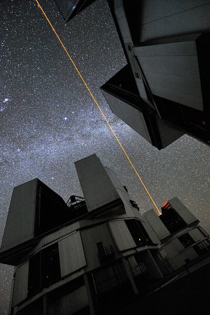The laser guide star at the VLT. Image Credit: By G. Hüdepohl/ESO - http://www.eso.org/public/images/gerd_huedepohl_4/, CC BY 4.0, https://commons.wikimedia.org/w/index.php?curid=11683404