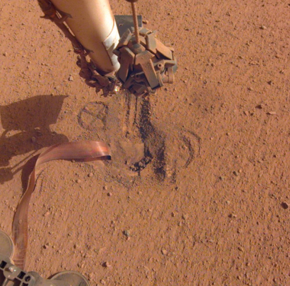 InSightâ€™s â€˜Moleâ€™ is Now Completely buried! - Universe Today