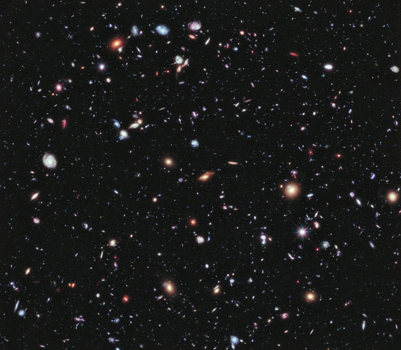 800px-Hubble_Extreme_Deep_Field_full_res
