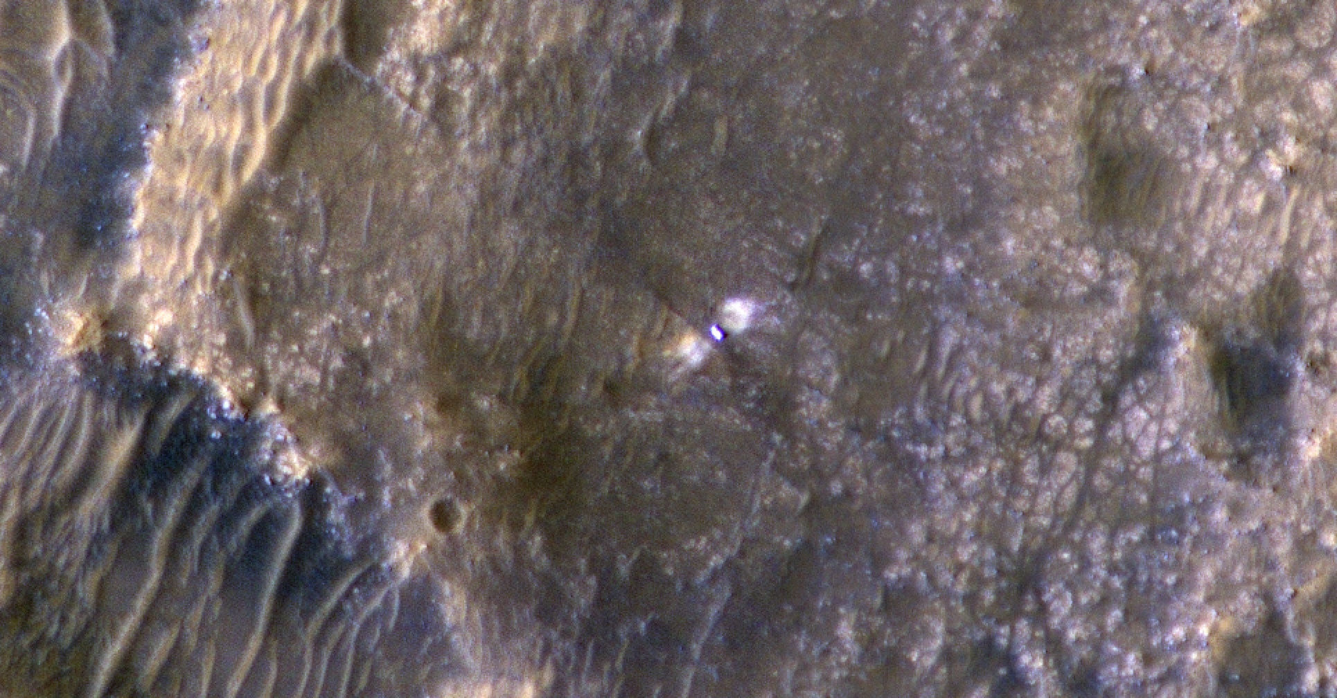 Фото сделано наса в день рождения. Марс Орбитер снимок Марса. Камера HIRISE Марс. Снимки Марса НАСА 2020. Фото НАСА 24.08.2005.