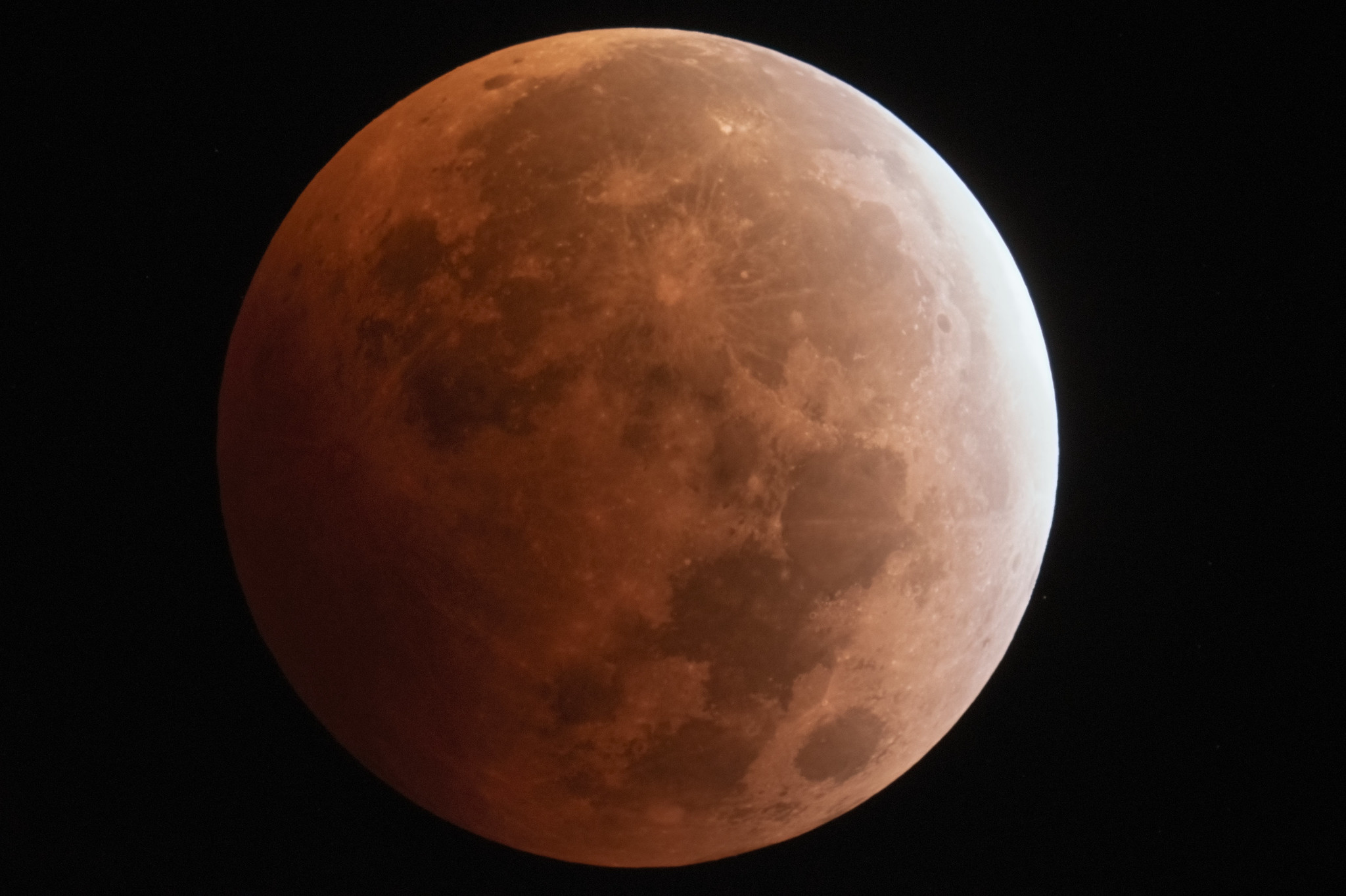 Amazing Views of Wednesday Morning’s Total Lunar Eclipse Space