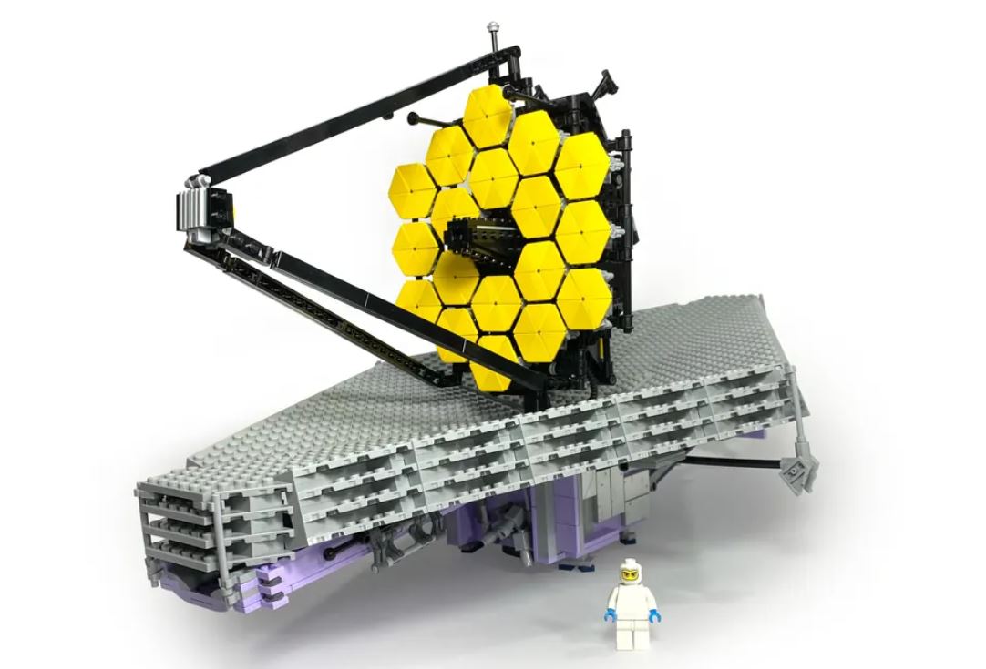 Want a LEGO James Webb Space Telescope? It Even Folds Up