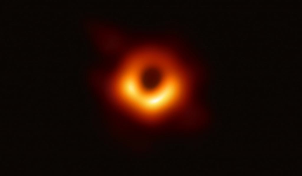 Los astrónomos han revelado el anillo de fotones de un agujero negro por primera vez