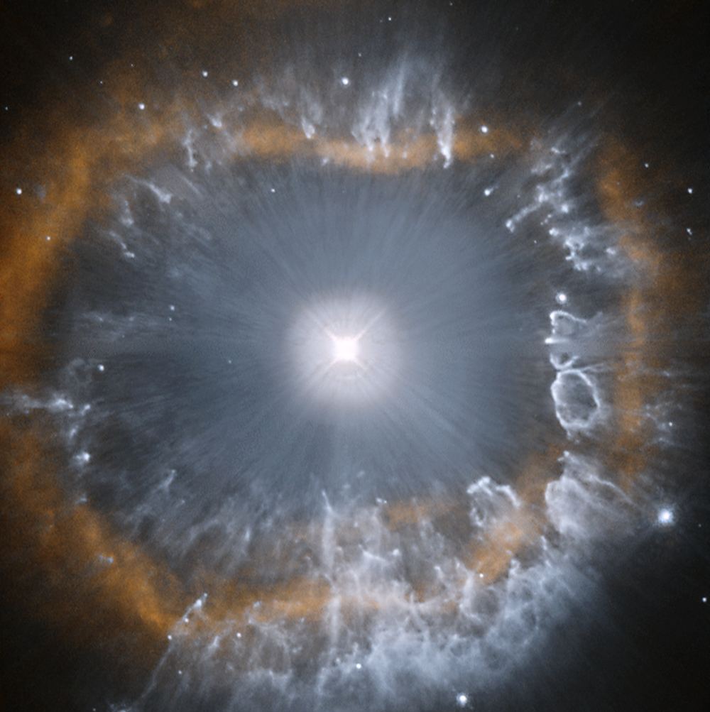 Hubble Reveals the Final Stages of a Dying Star