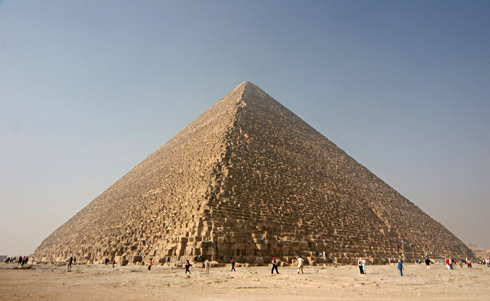 Archeologists are Planning to Scan the Great Pyramid of Giza With Cosmic Rays Wi..