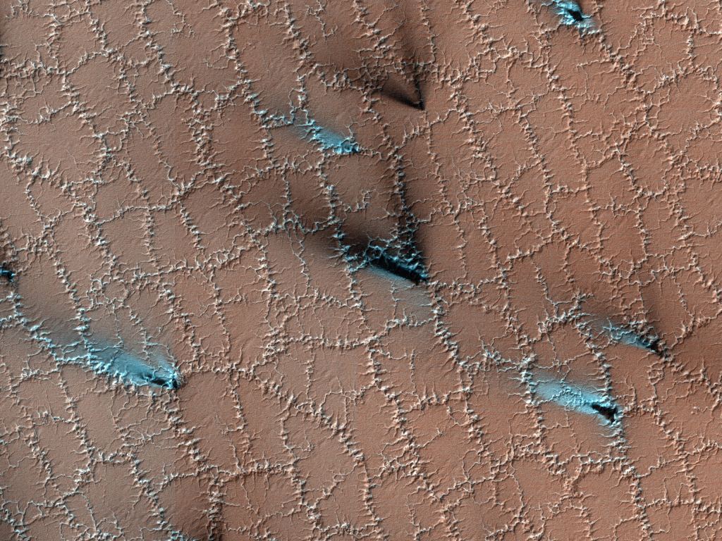 This Bizarre Terrain on Mars is Caused by Water Ice and Carbon Dioxide