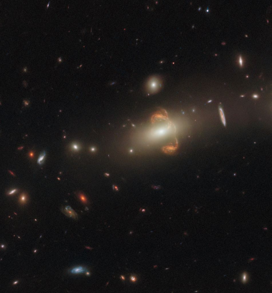 Hubble Sees a Mirror Image of the Same Galaxy Thanks to Gravitational Lensing