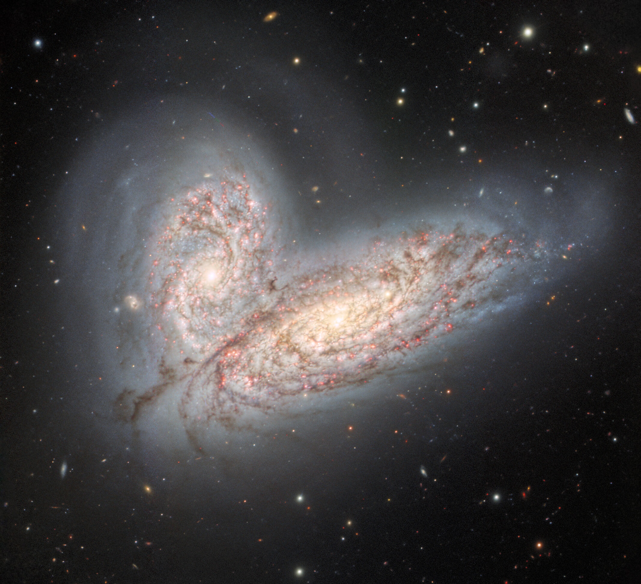 Hier is een snelle blik op hoe het eruit zal zien als de Melkweg en Andromeda sterrenstelsels botsen