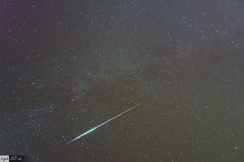 A perseid meteor, streaking across the night sky. Image credit: Andreas Möller
